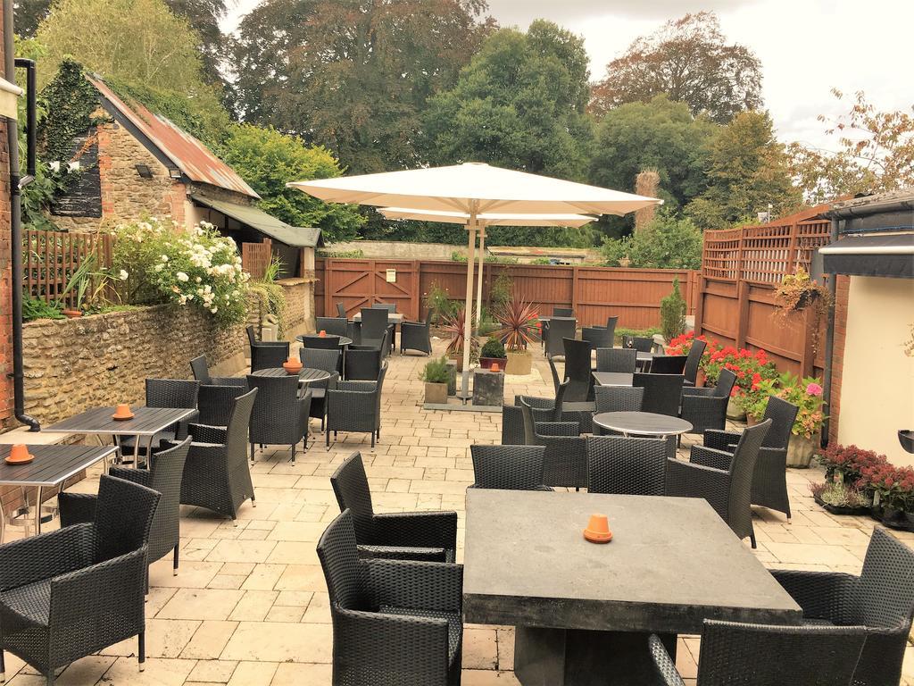 The Highworth Hotel Swindon Kültér fotó