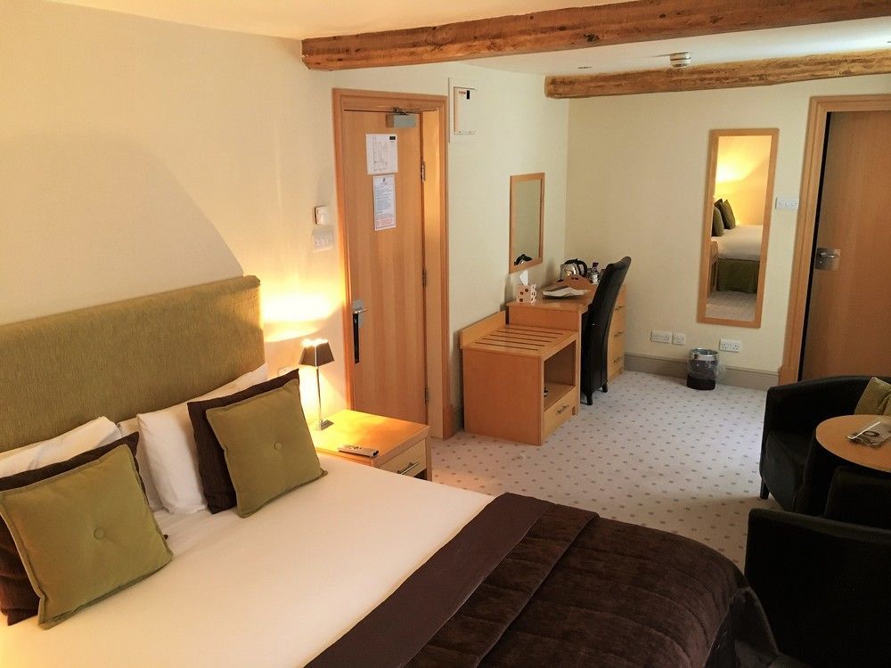 The Highworth Hotel Swindon Kültér fotó