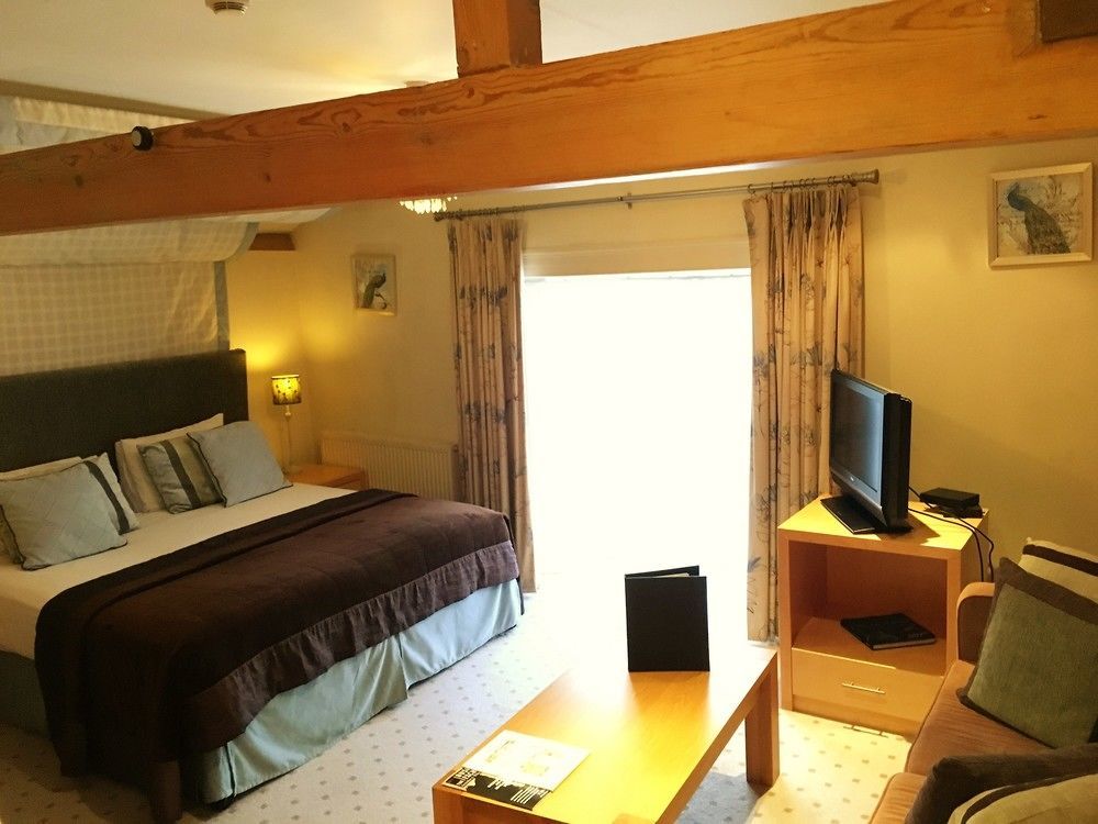 The Highworth Hotel Swindon Kültér fotó
